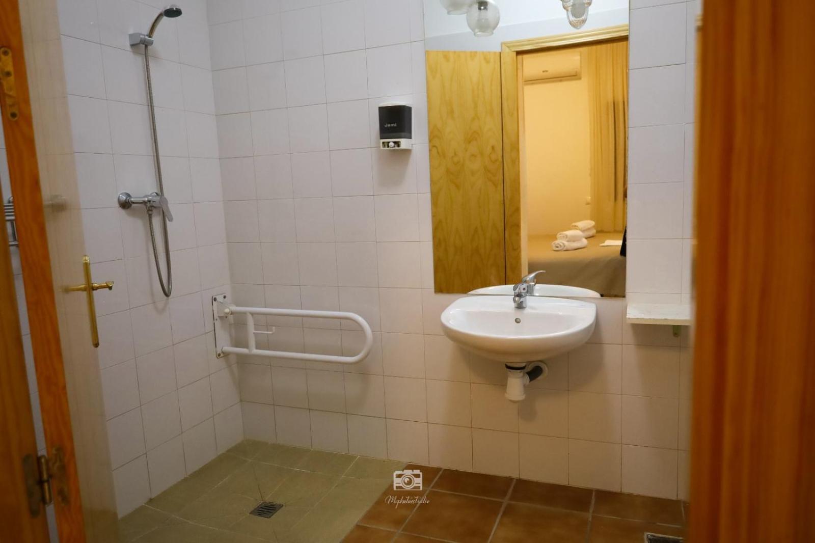 Hospedium Dlj Hostal Ben Nassar Arjona 외부 사진