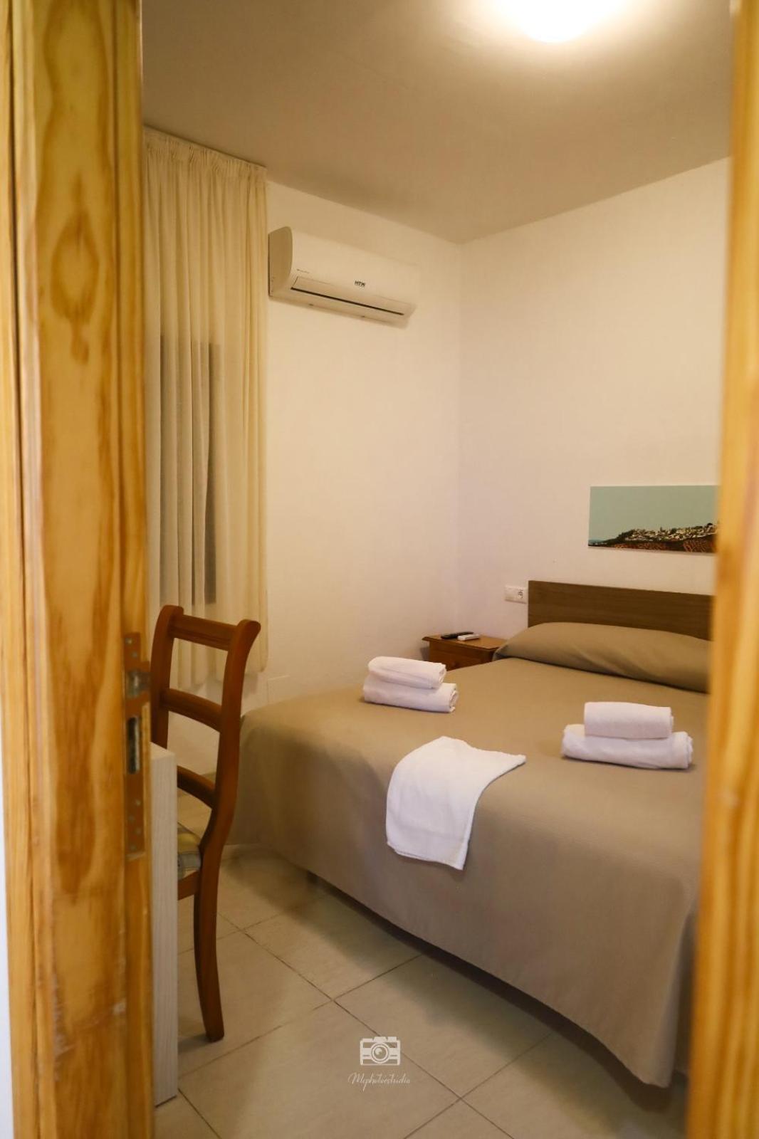 Hospedium Dlj Hostal Ben Nassar Arjona 외부 사진